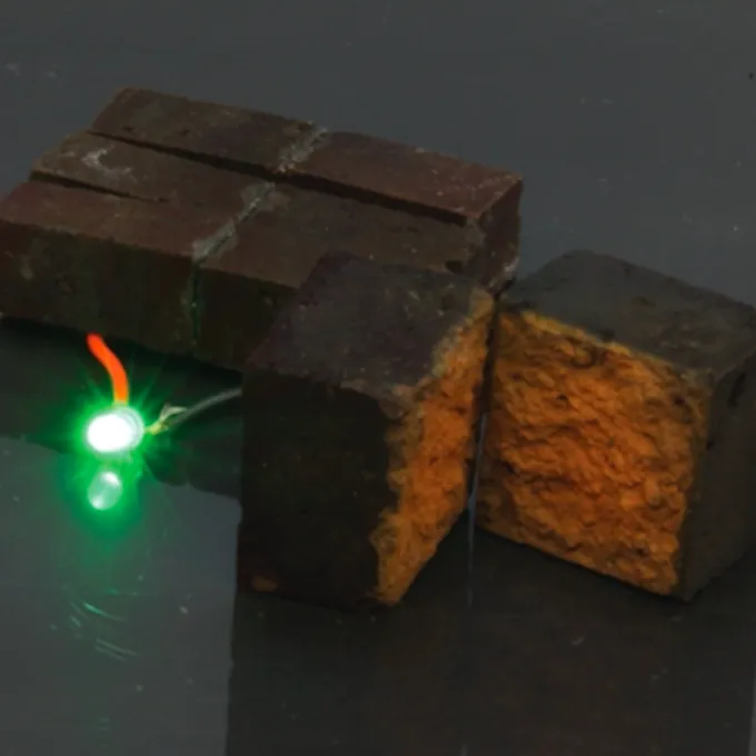 Chemists in Arts & Sciences have developed a method to make or modify “smart bricks” that can store energy until required for powering devices. (Image: D’Arcy laboratory)